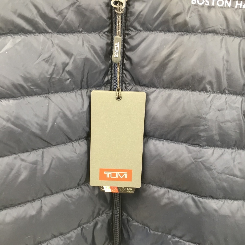 TUMI pax packable Navy Encore Boston Harbor Puffer jacket Sleep pillow Hood S - Picture 4 of 14